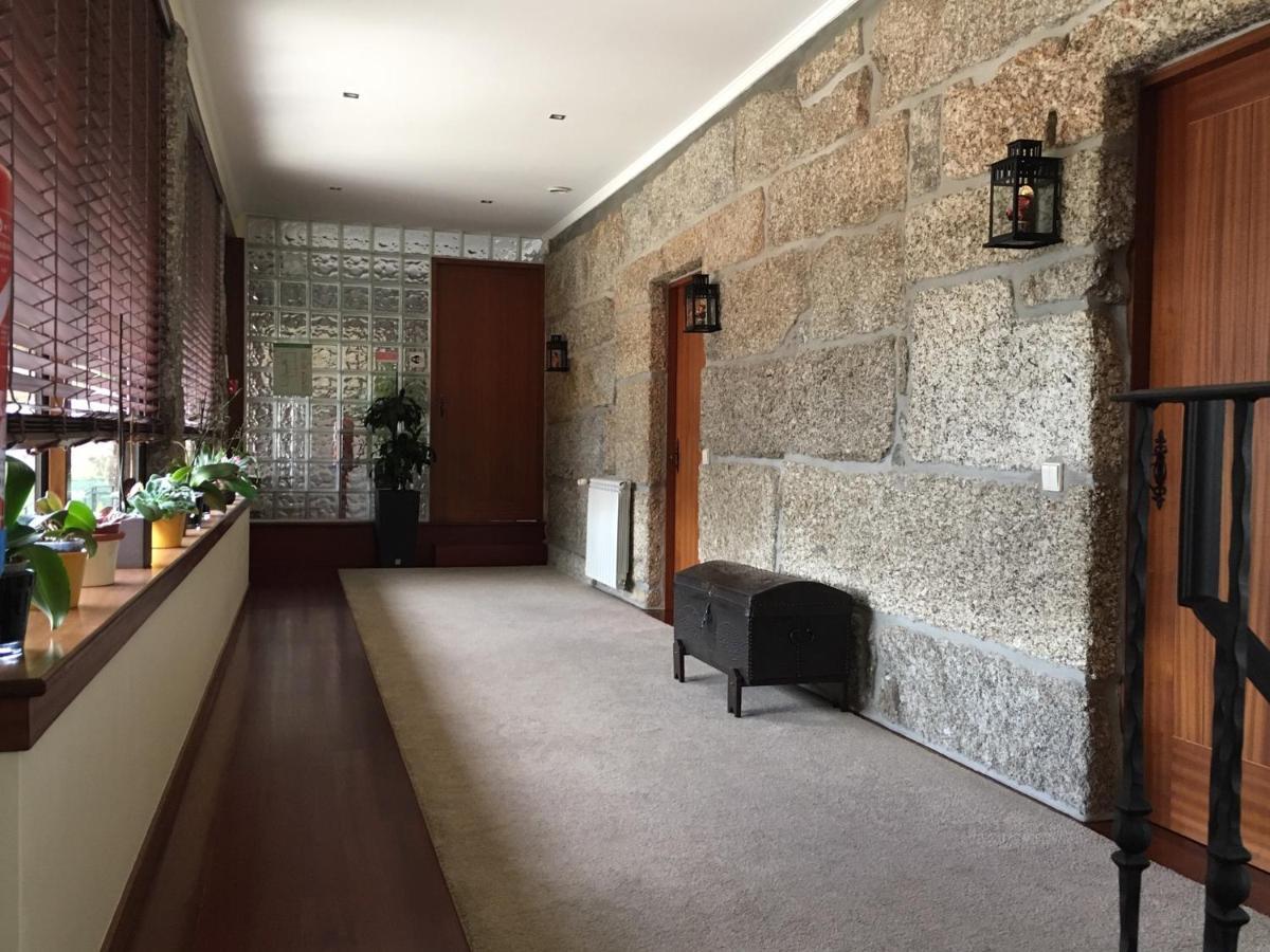 Bergui Guesthouse - Guimarães Esterno foto