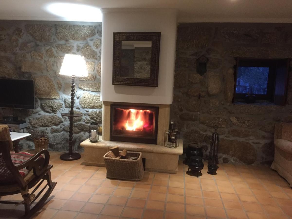 Bergui Guesthouse - Guimarães Esterno foto