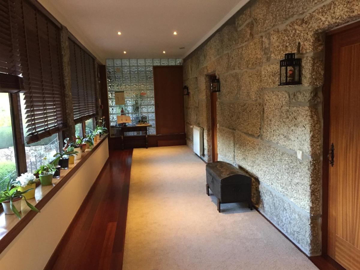 Bergui Guesthouse - Guimarães Esterno foto