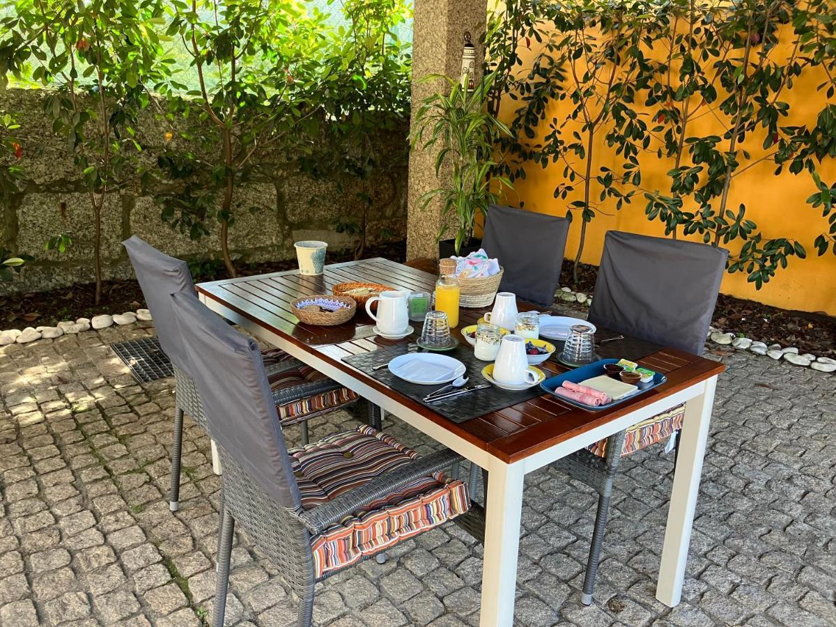 Bergui Guesthouse - Guimarães Esterno foto