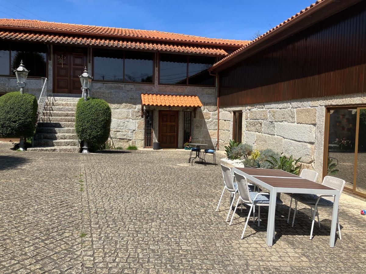 Bergui Guesthouse - Guimarães Esterno foto