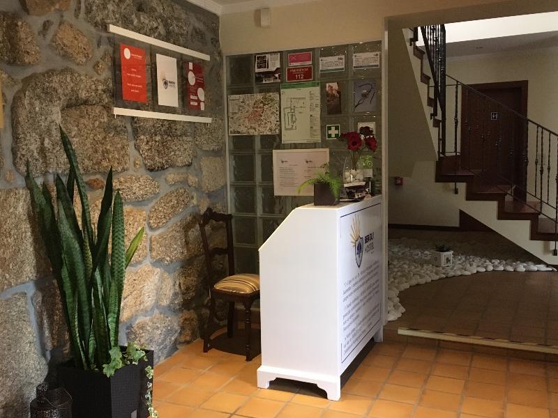 Bergui Guesthouse - Guimarães Esterno foto