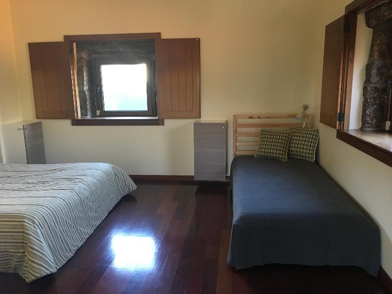 Bergui Guesthouse - Guimarães Esterno foto