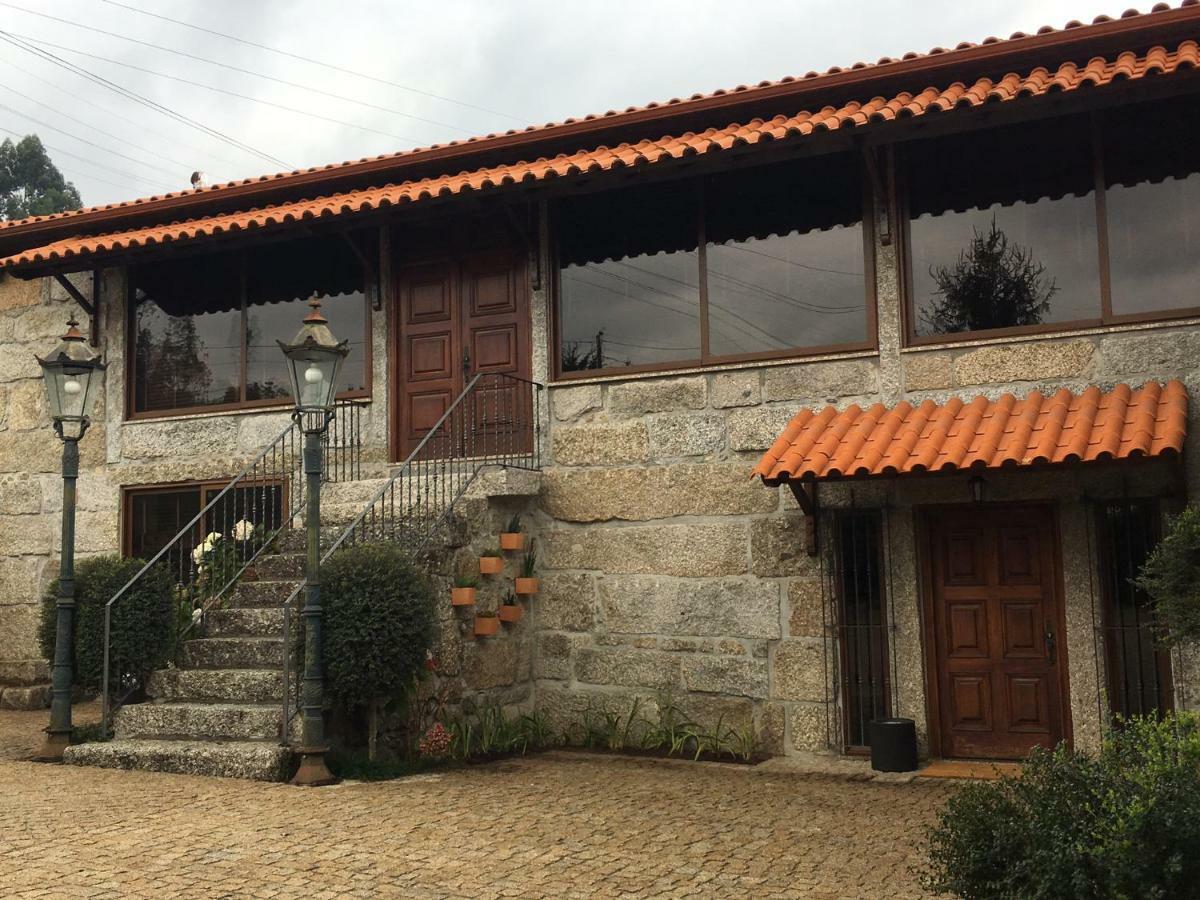 Bergui Guesthouse - Guimarães Esterno foto