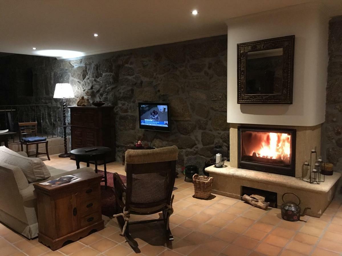 Bergui Guesthouse - Guimarães Esterno foto