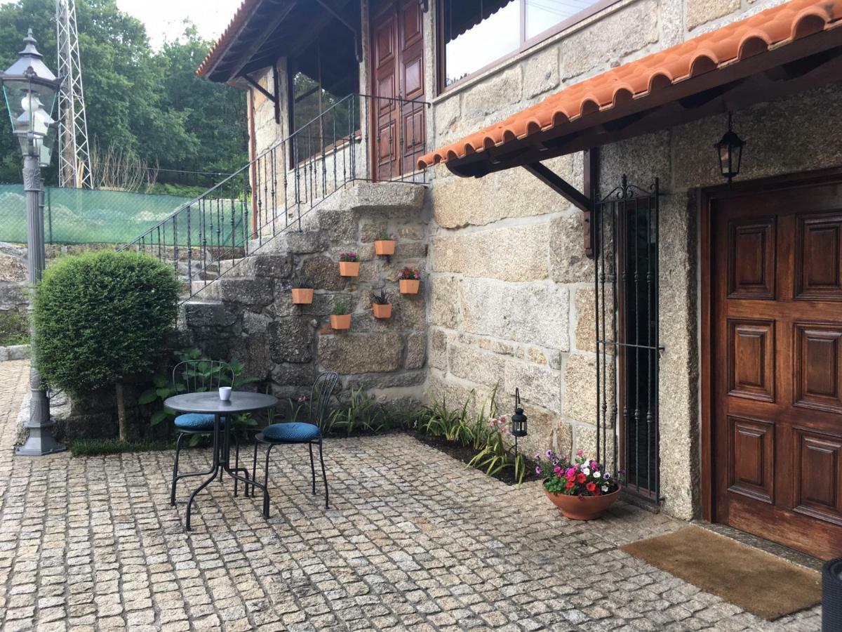 Bergui Guesthouse - Guimarães Esterno foto